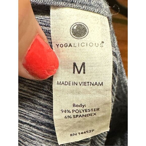 Yogalicious Yoga Tee size Medium - Picture 2 of 8